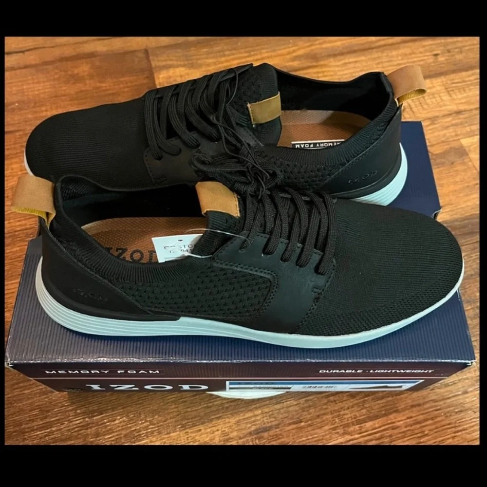 IZOD “Bannister”Lightweight Stretch Textile Memory Foam/Flexible Outsole Sneaker